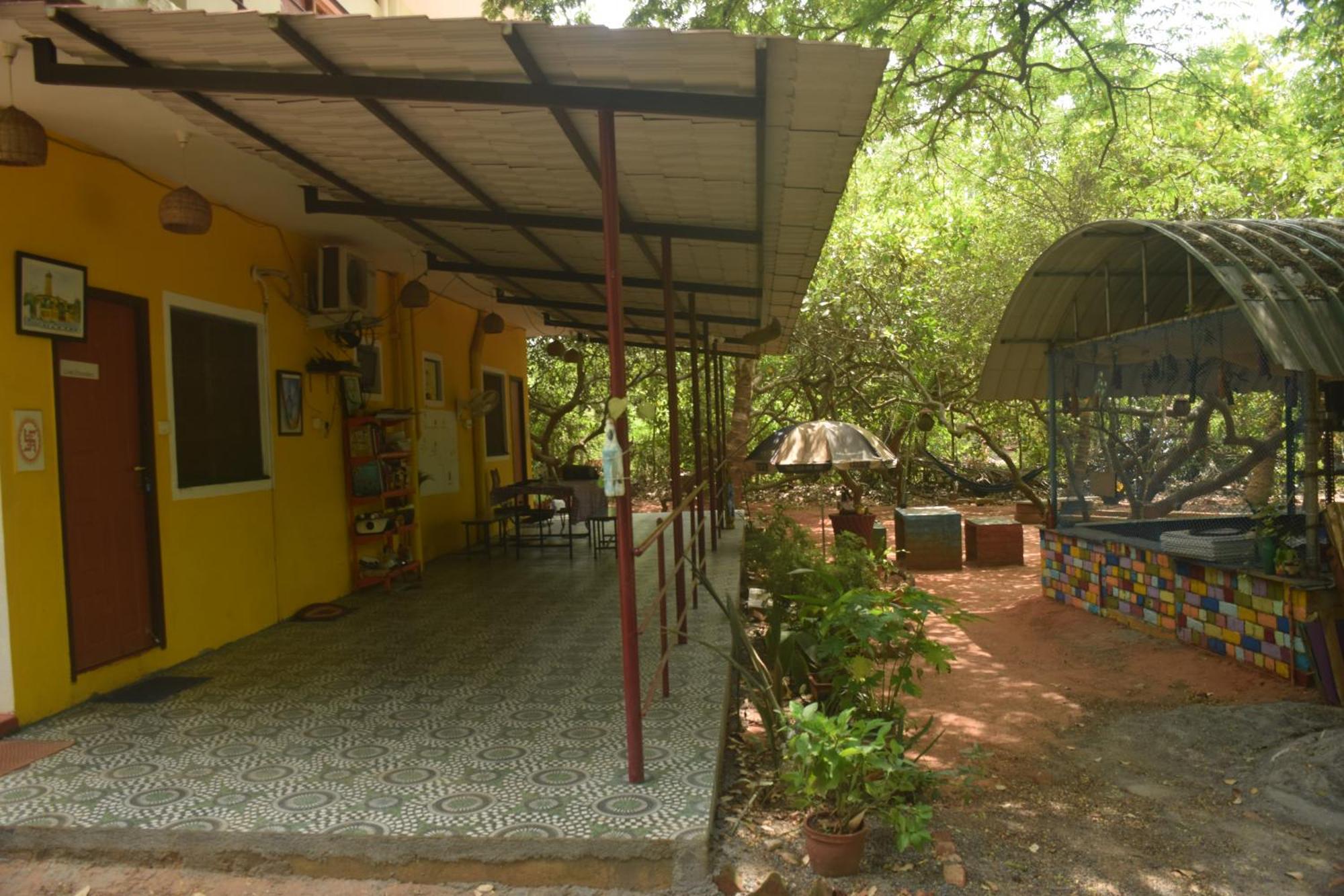 Travellers Crib Hotel Auroville Eksteriør billede